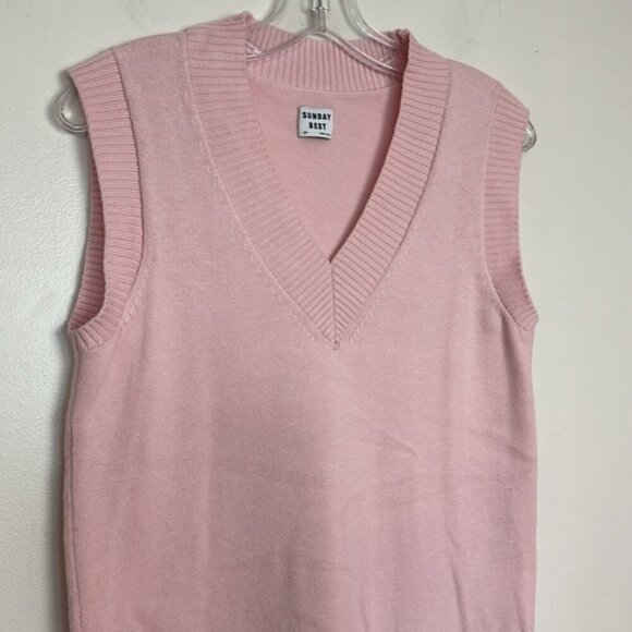 Sunday Best Aritzia Winston Merino Wool Oversized Ribbed Knit Sweater Vest - Picture 2 of 10